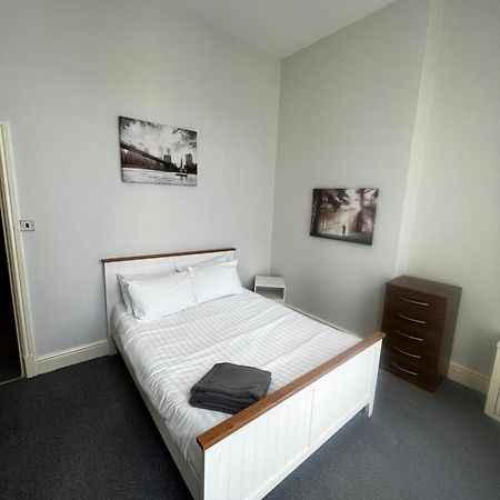 No 3 - Large 1 Bed Near Sefton Park And Lark Lane Lägenhet Liverpool Exteriör bild