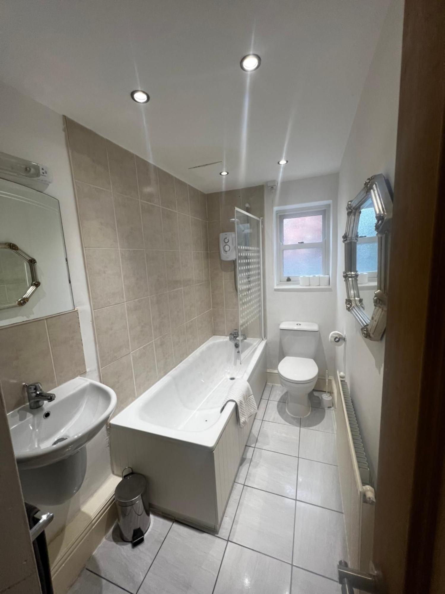 No 3 - Large 1 Bed Near Sefton Park And Lark Lane Lägenhet Liverpool Exteriör bild