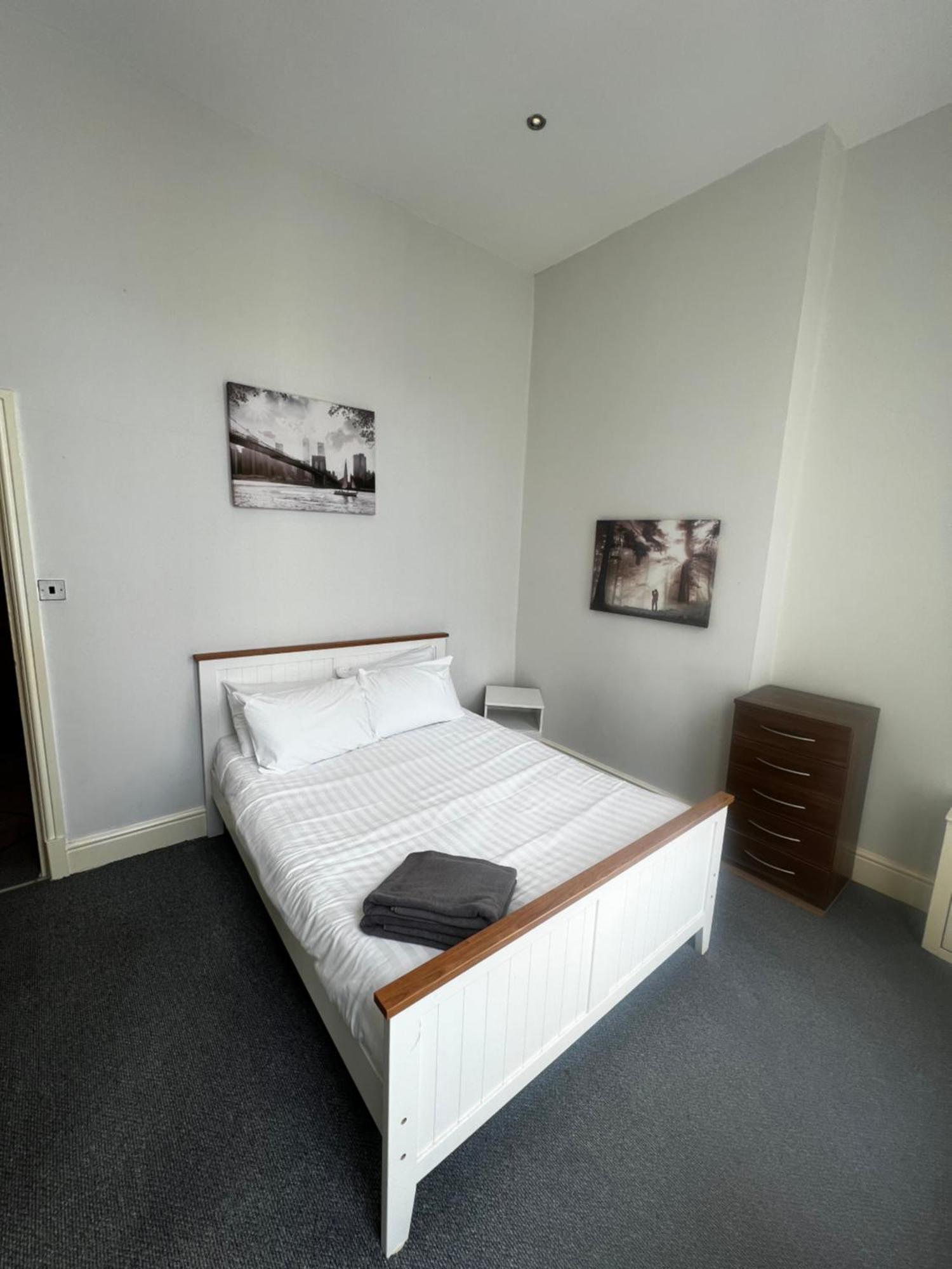 No 3 - Large 1 Bed Near Sefton Park And Lark Lane Lägenhet Liverpool Exteriör bild