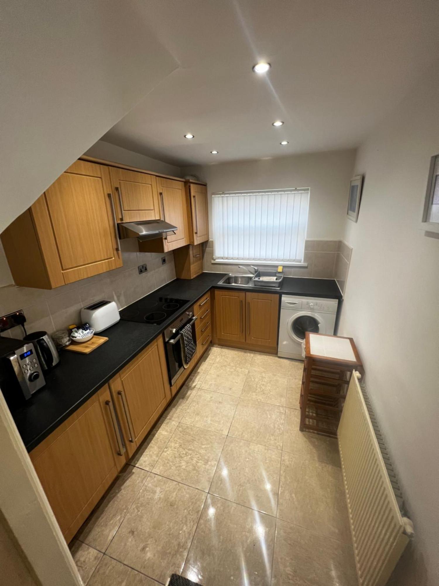 No 3 - Large 1 Bed Near Sefton Park And Lark Lane Lägenhet Liverpool Exteriör bild
